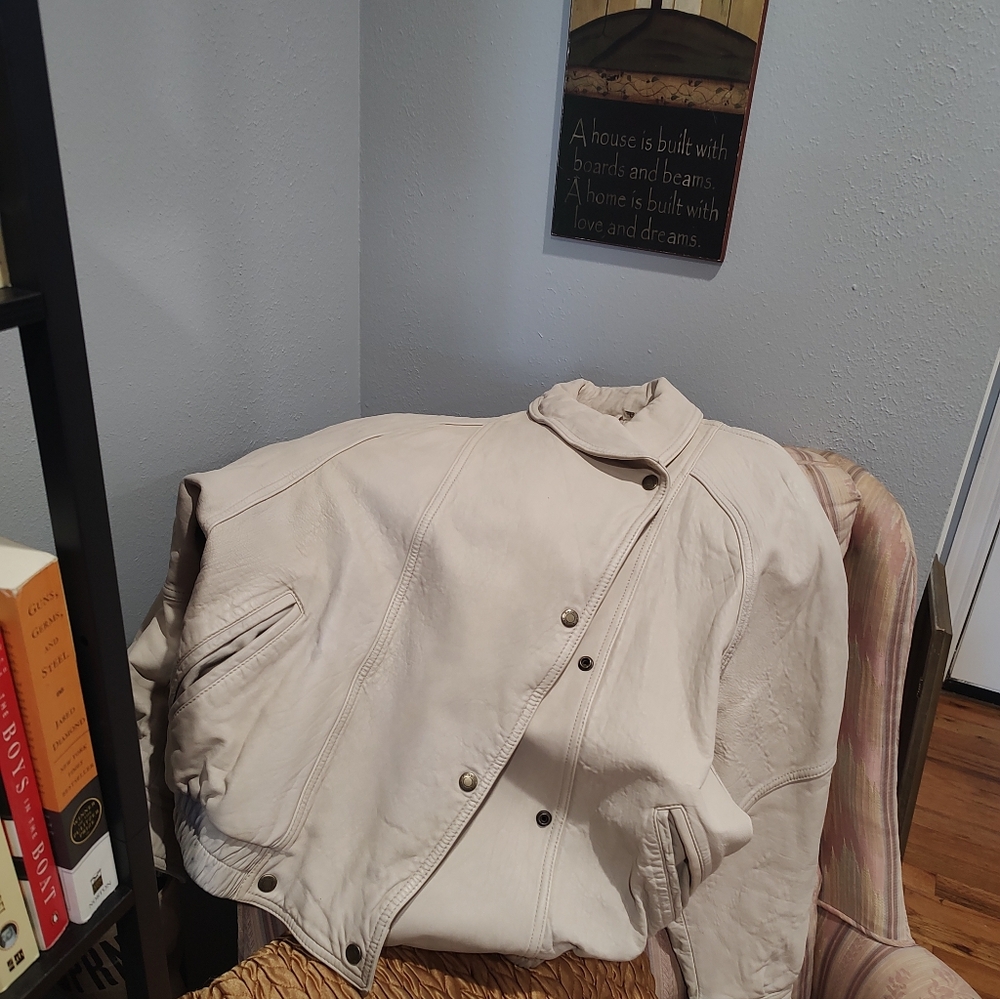 CLEARANCE!! Vintage Leather Preston And York Front-snap Coat In Eggshell - Picture 5 of 8